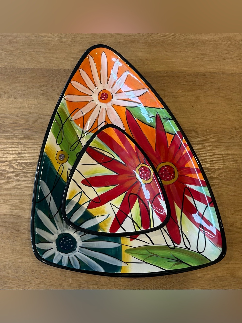 Clay Art South San Francisco 2 Hand Painted Triangular Bowl Mod Flower Large